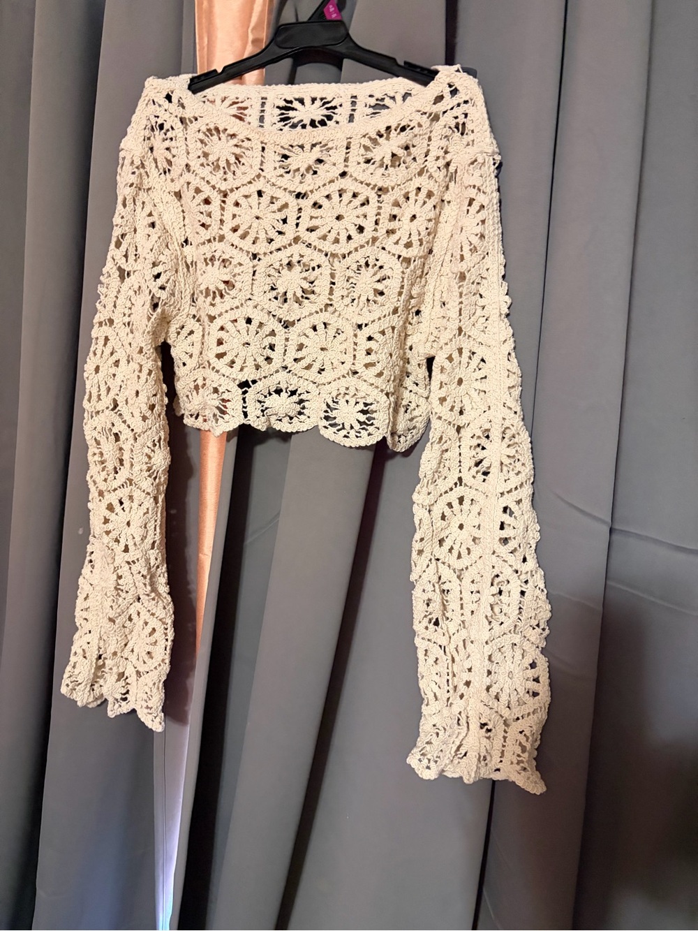 SHEIN Cream Crochet Lace Long Sleeve Crop Top